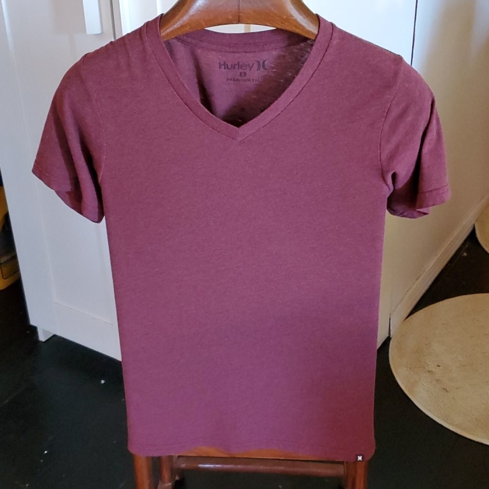 Hurley t-shirt